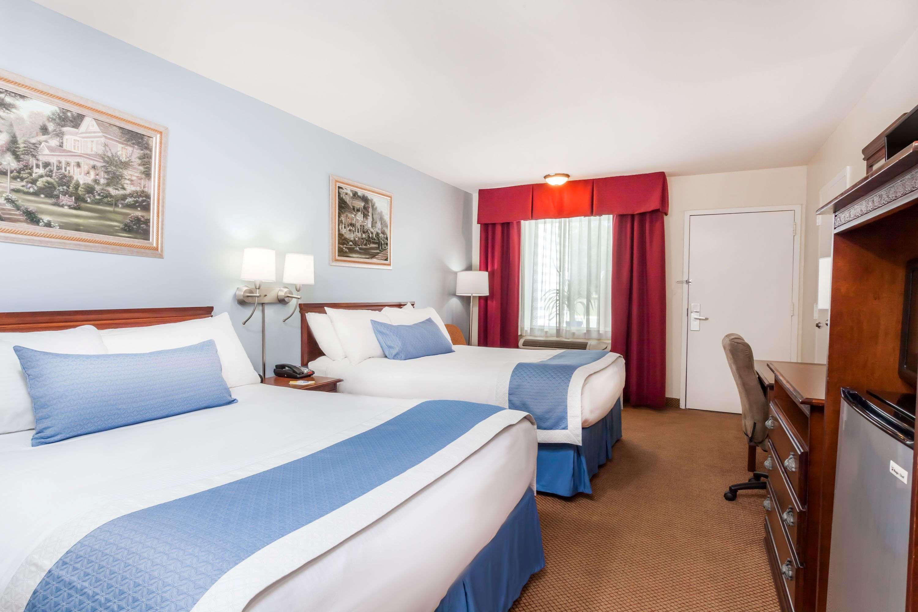 Days Inn By Wyndham Hampton Eksteriør billede