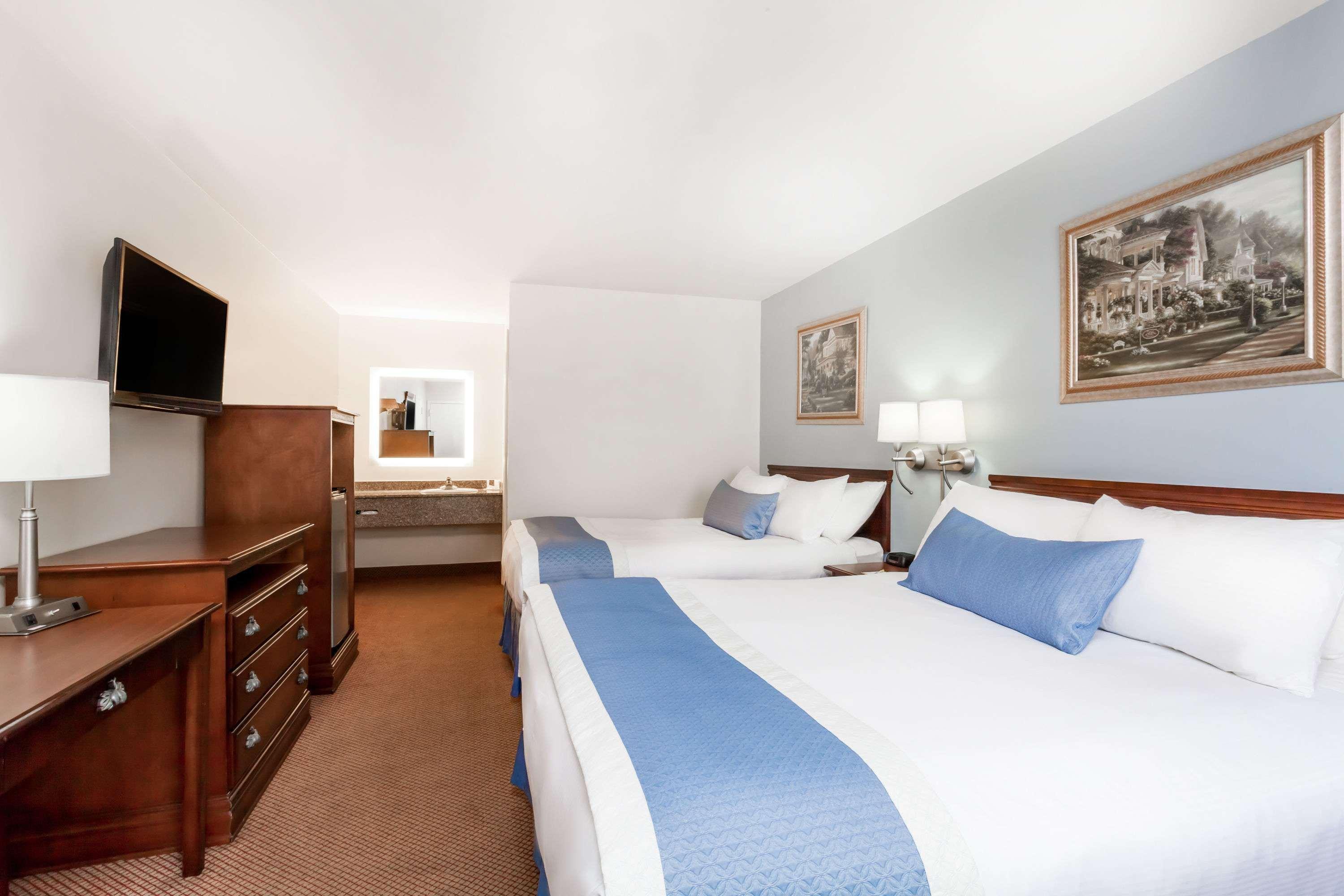 Days Inn By Wyndham Hampton Eksteriør billede