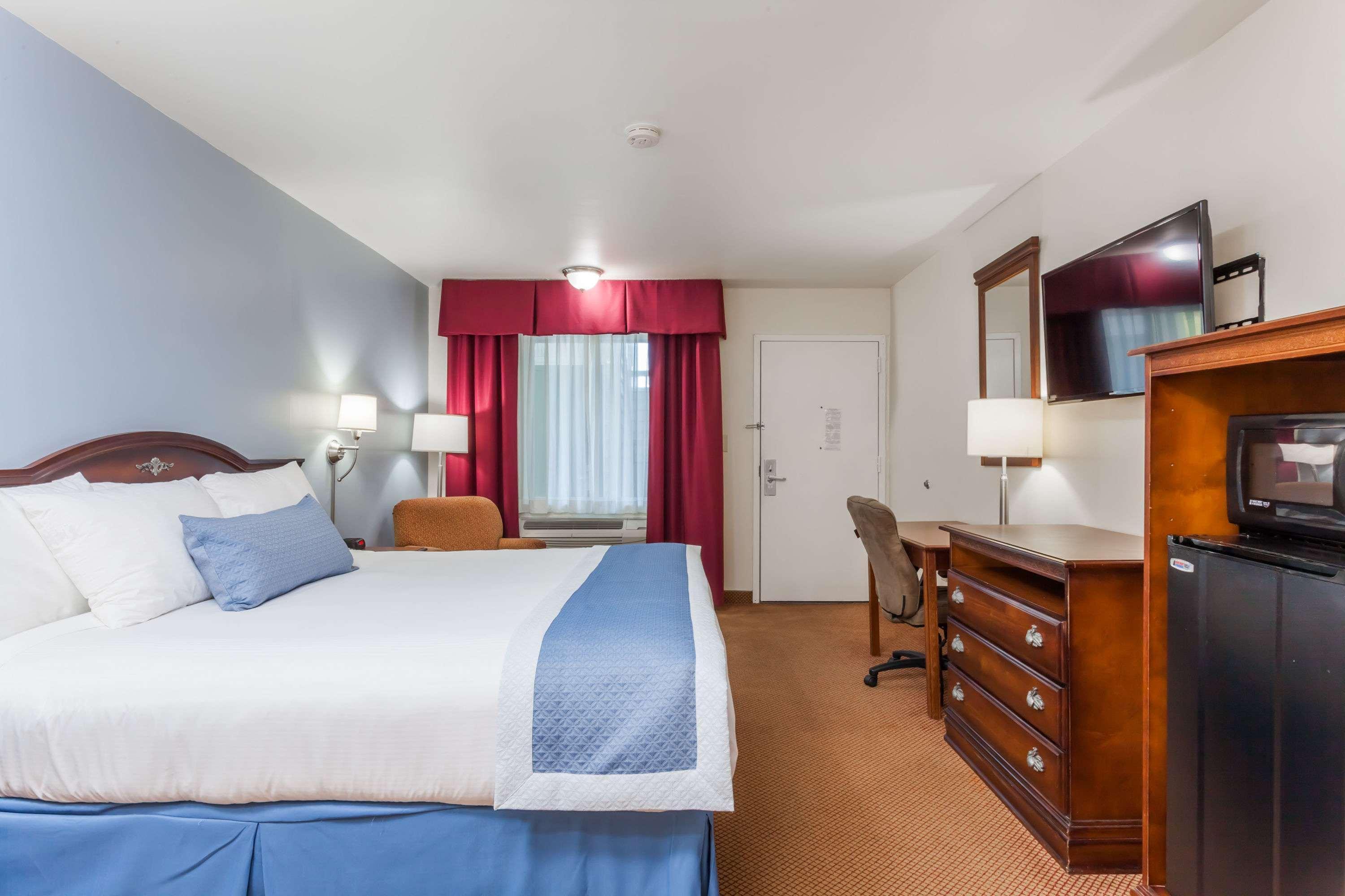 Days Inn By Wyndham Hampton Eksteriør billede